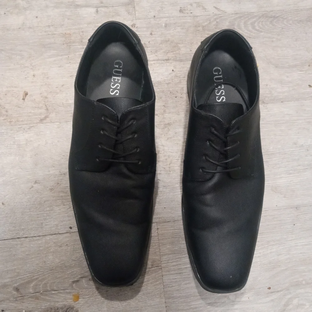 Guess Dress Shoes - Picture 3 of 4